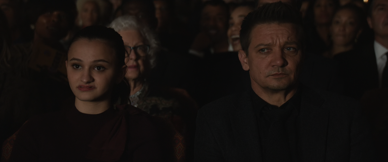 Hawkeye.S01E01.Never.Meet.Your.Heroes.2160p.10bit.DSNP.WEB-DL.DDP5.1.HEVC-Vyndros.mkv_snapshot_12.52