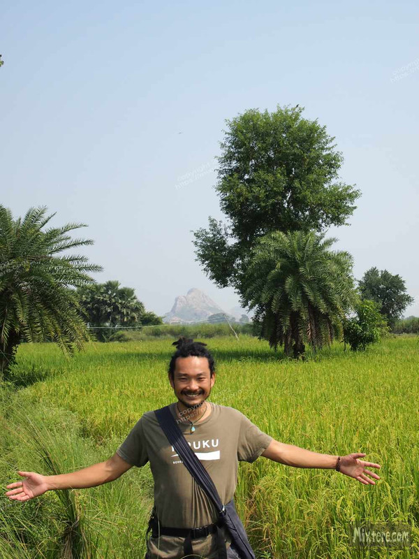 BBG&B12AStrollToSujataTemple - 10