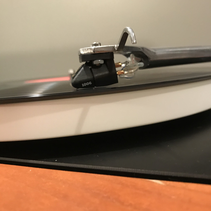 932F1B99-0389-4E1F-84EF-E670685C2886