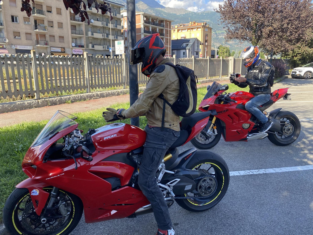 Messenger_creation_2d3e53a8-6dab-4f0f-82d9-c9d91c4a60ef