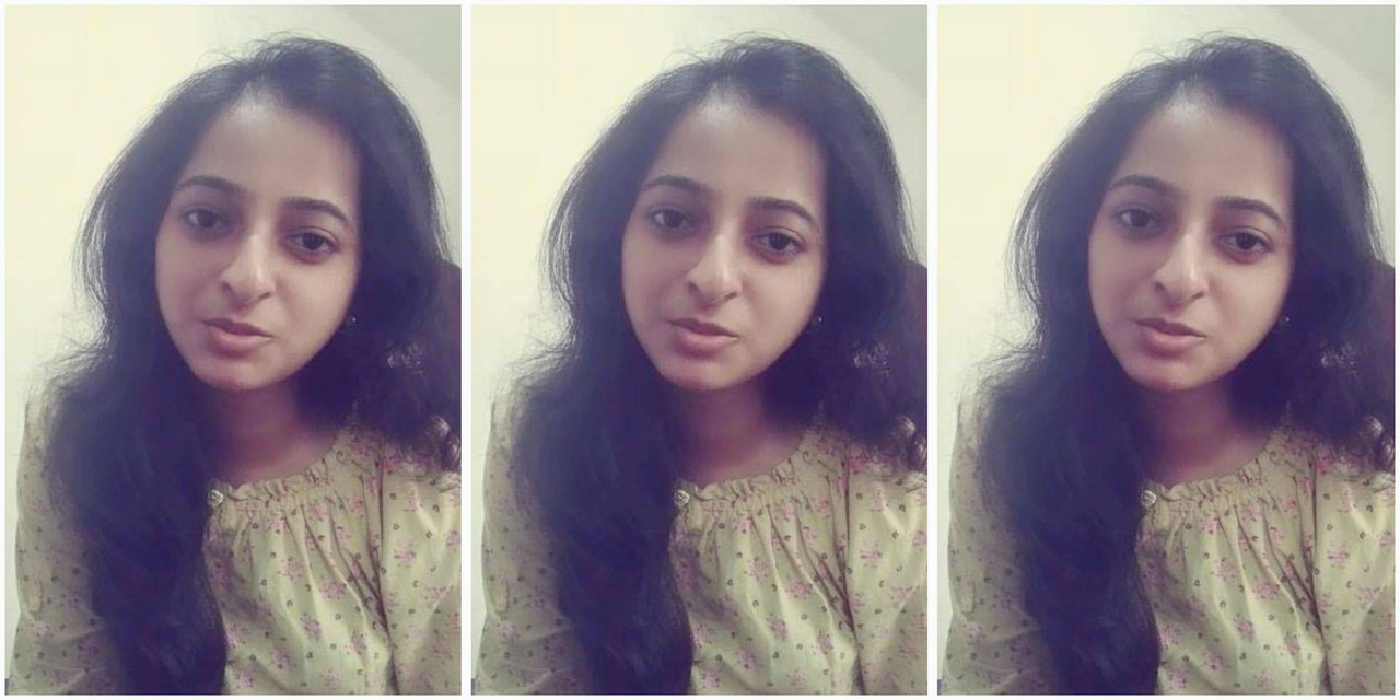 Beautifull indian girlfriend semi nude fingering in her pssy closeup