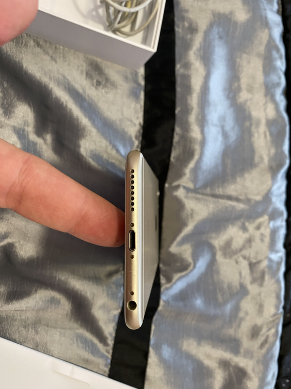 8B02D1A7-41E5-4CF9-8FE0-CD22B4F4E68B