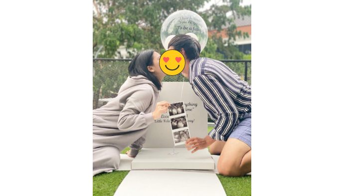 Potret bahagia Felicya Angelista dan Caesar Hito saat mengumumkan kabar kehamilan