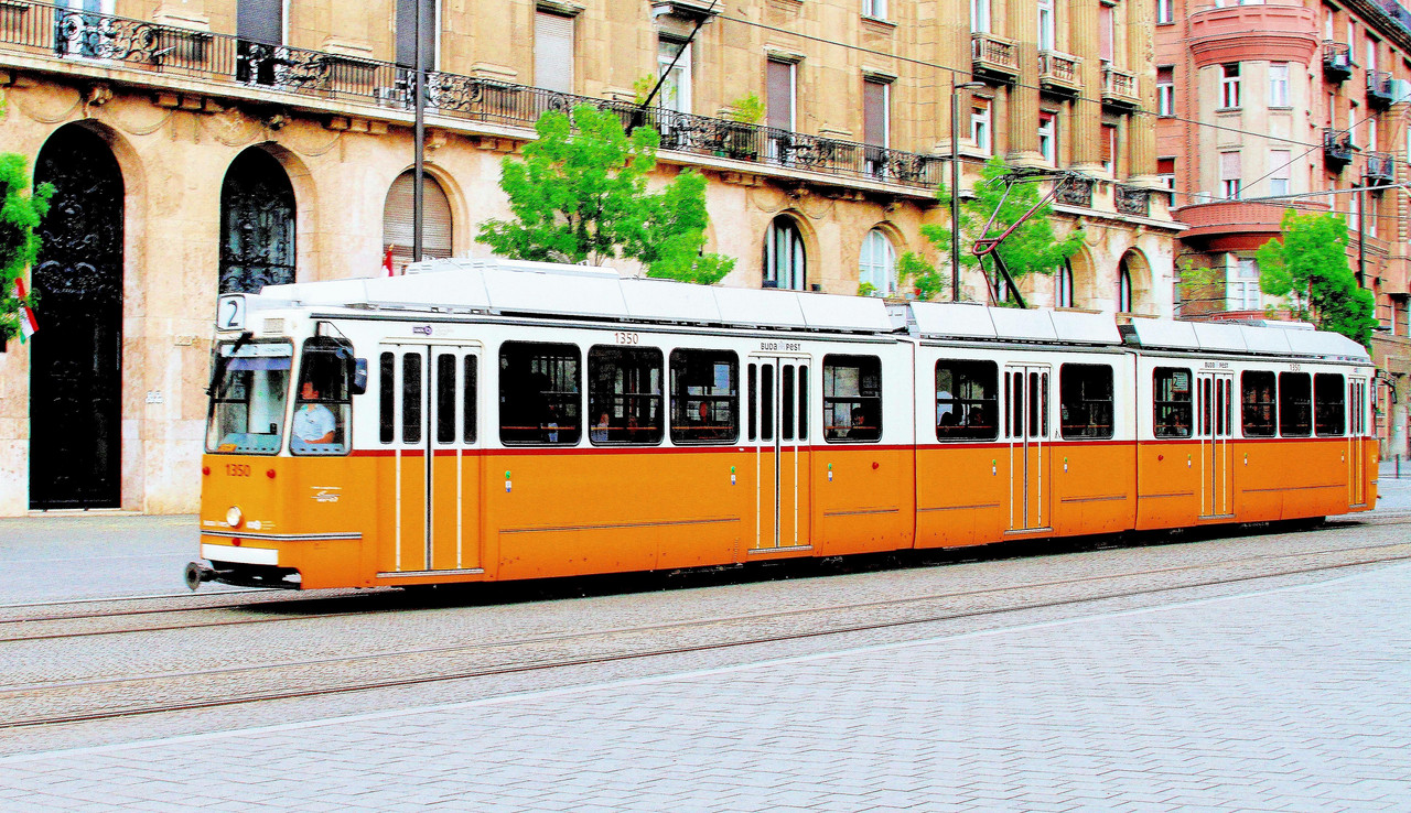 IMAGE: https://i.postimg.cc/4yCXTnXm/budapest-Tram2a.jpg