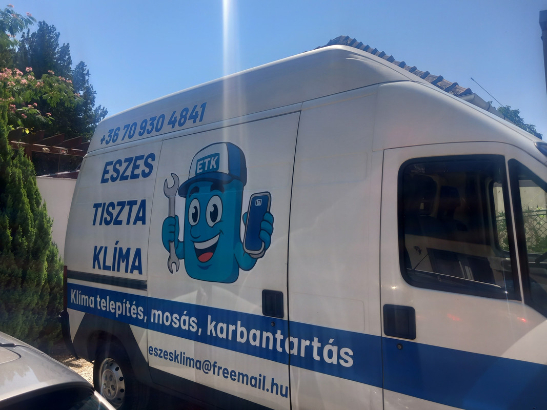 Barátságos klímaszerelő csapat