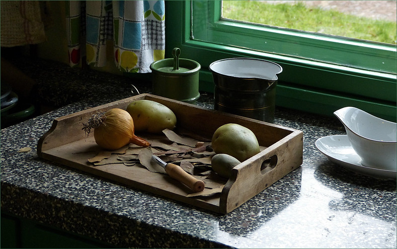 green-kitchen-veggies.jpg
