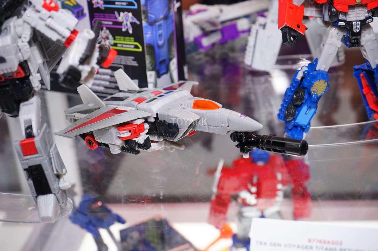 SDCC-2017-Hasbro-Transformers-054