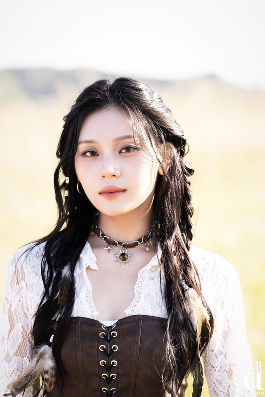 241109-VIVIZ-Umji-Shhh-MV-Behind-by-Dispatch-documents-3