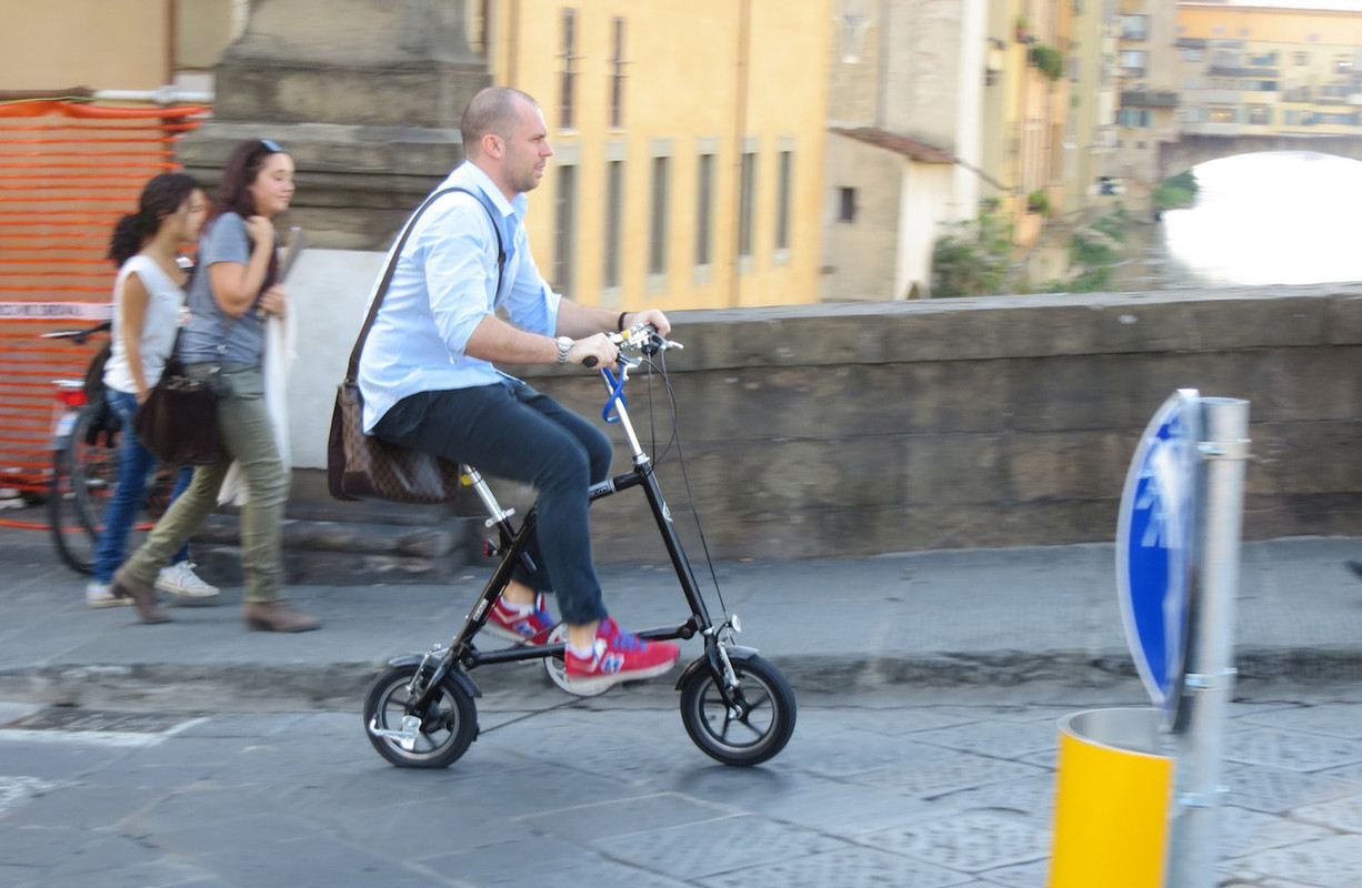 bike-on-the-bridge