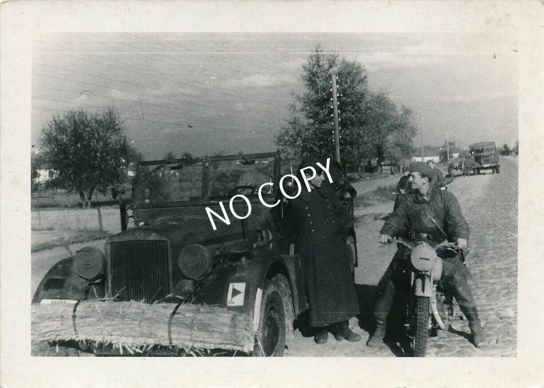 Foto WK II Russland Militär KFZ Wappen Biker Wehrmacht