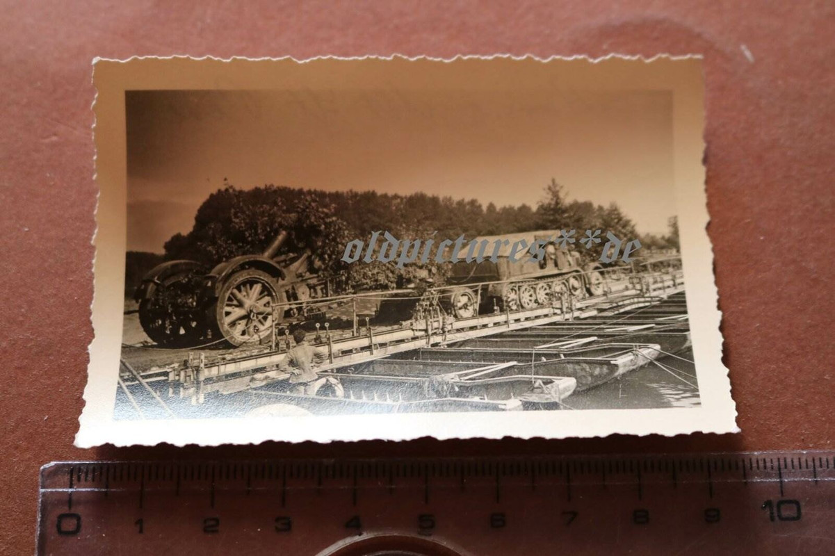 Foto - Halbkette mit Geschütz Marne - St. Pierre