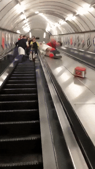 ezgif-2a2d69098af339-1758354320018.gif