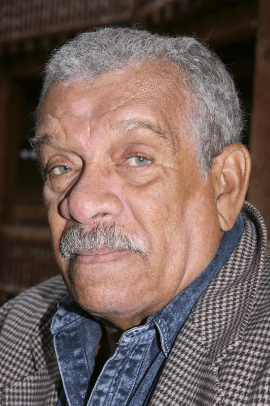 Derek-Walcott