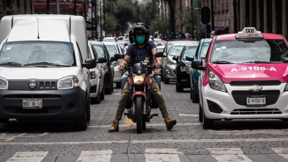 Hoy No Circula 2 de noviembre: Placas que 'descansan' en CDMX y Edomex este Día de Muertos