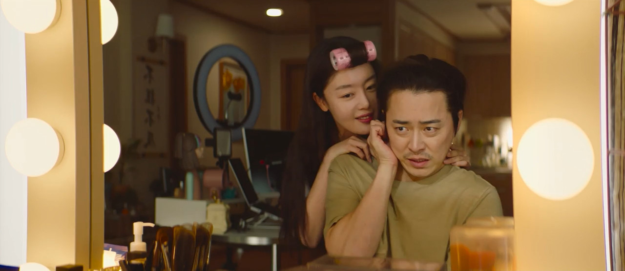 Pilot 2024 WebRip [Hindi + Korean] 480p 720p ESub Screenshot