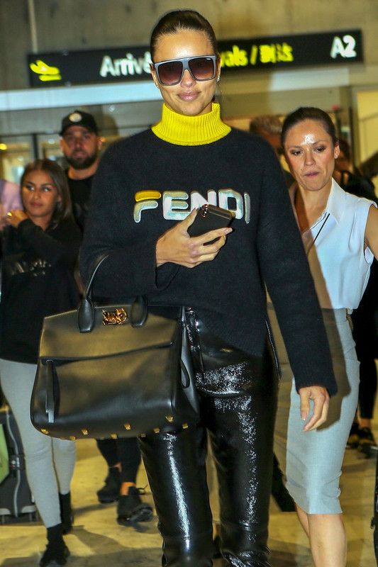 adriana-lima-arrives-at-nice-airport-05-15-2018-4