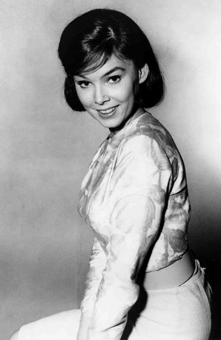 yvonne_craig_037