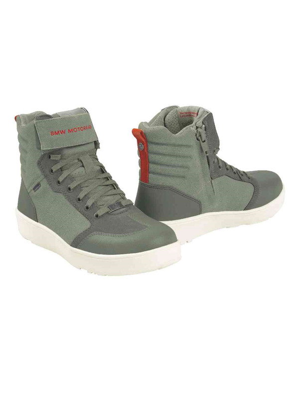 P90533931_highRes_bmw-motorrad-clothin