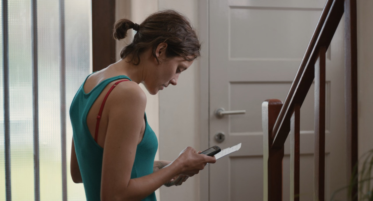 Two Days, One Night (2014) Criterion.mkv_snapshot_00.15.07_[2018