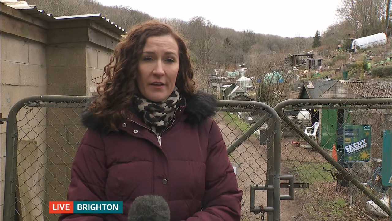 ITV Lunchtime News_20230228_13301355.ts_snapshot_08.39.053