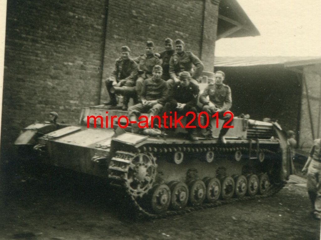 Foto, Wehrmacht, Panzermänner auf einem Panzer I
