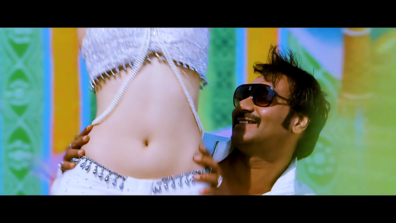 Tamanna Hot Song From Himmatwala Naino Main Sapna 4K (Best Quality).mp4_snapshot_01.58_[2021.04.05_1