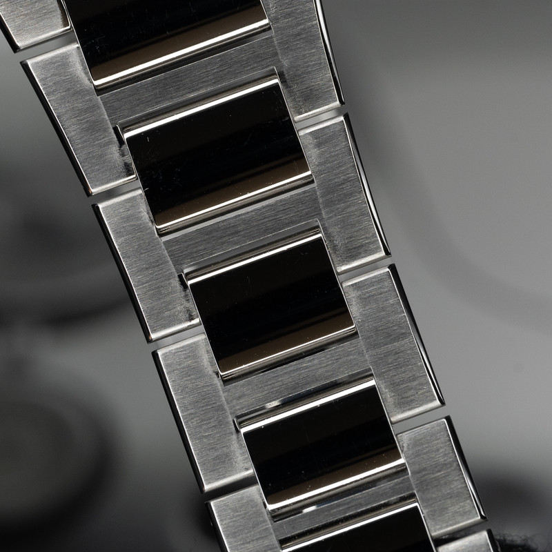 Girard-Perregaux Laureato Chronograph 42 - Image 14