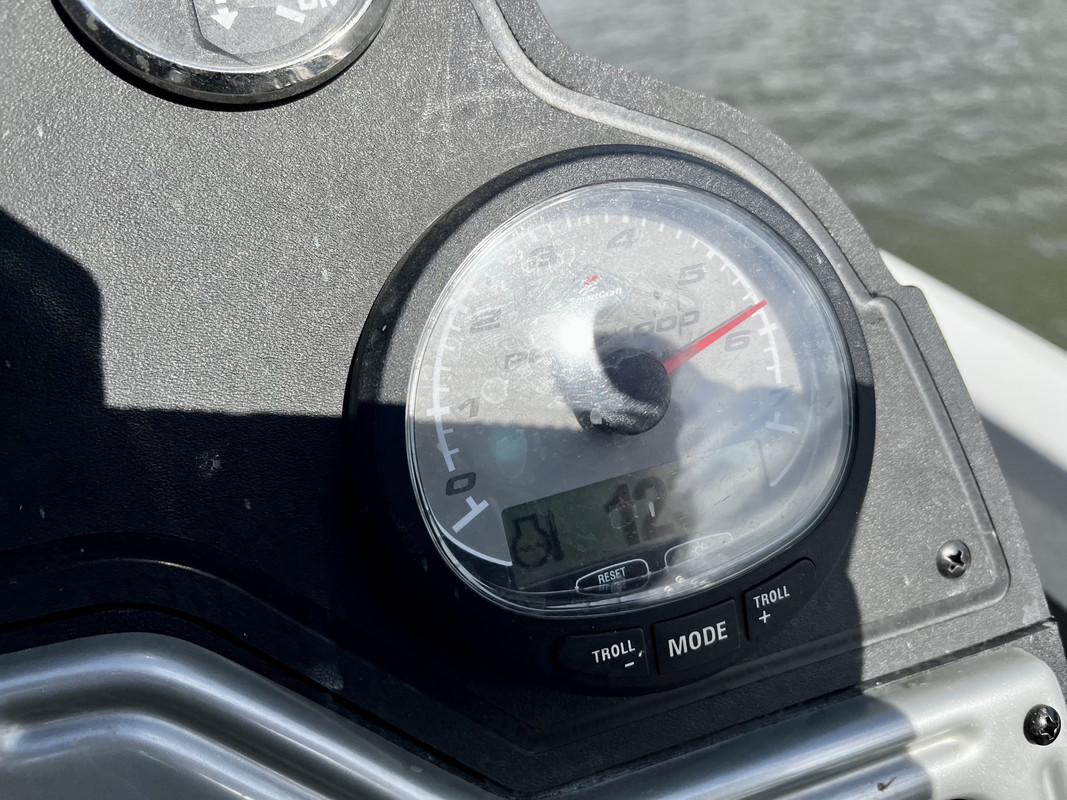 6EED43AD-C8A7-4221-8E2B-A0A145576627