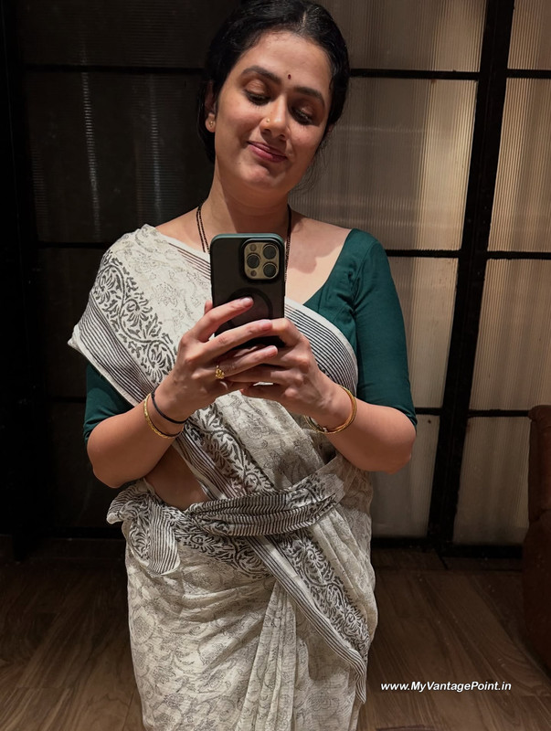 15-Girija-Oak-Hot-Selfies-HD-Mobile-Wallpapers-Pics-My-Vantage-Point