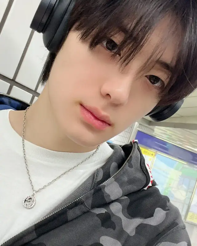 20250929_220406_copy_1228x1536