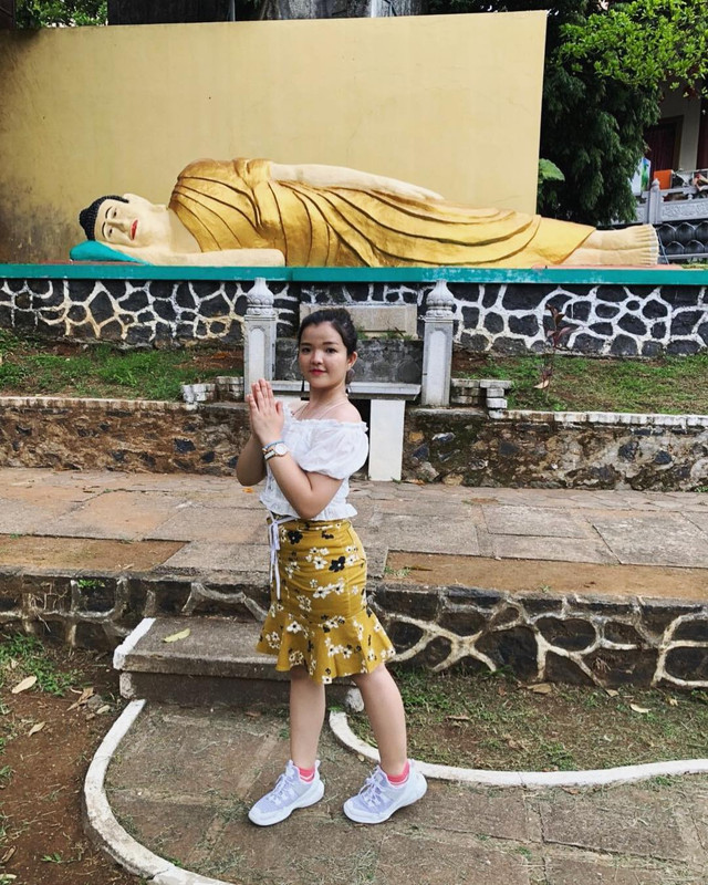 Patung Buddha Tidur di Vihara Buddhagaya Watugong, Semarang