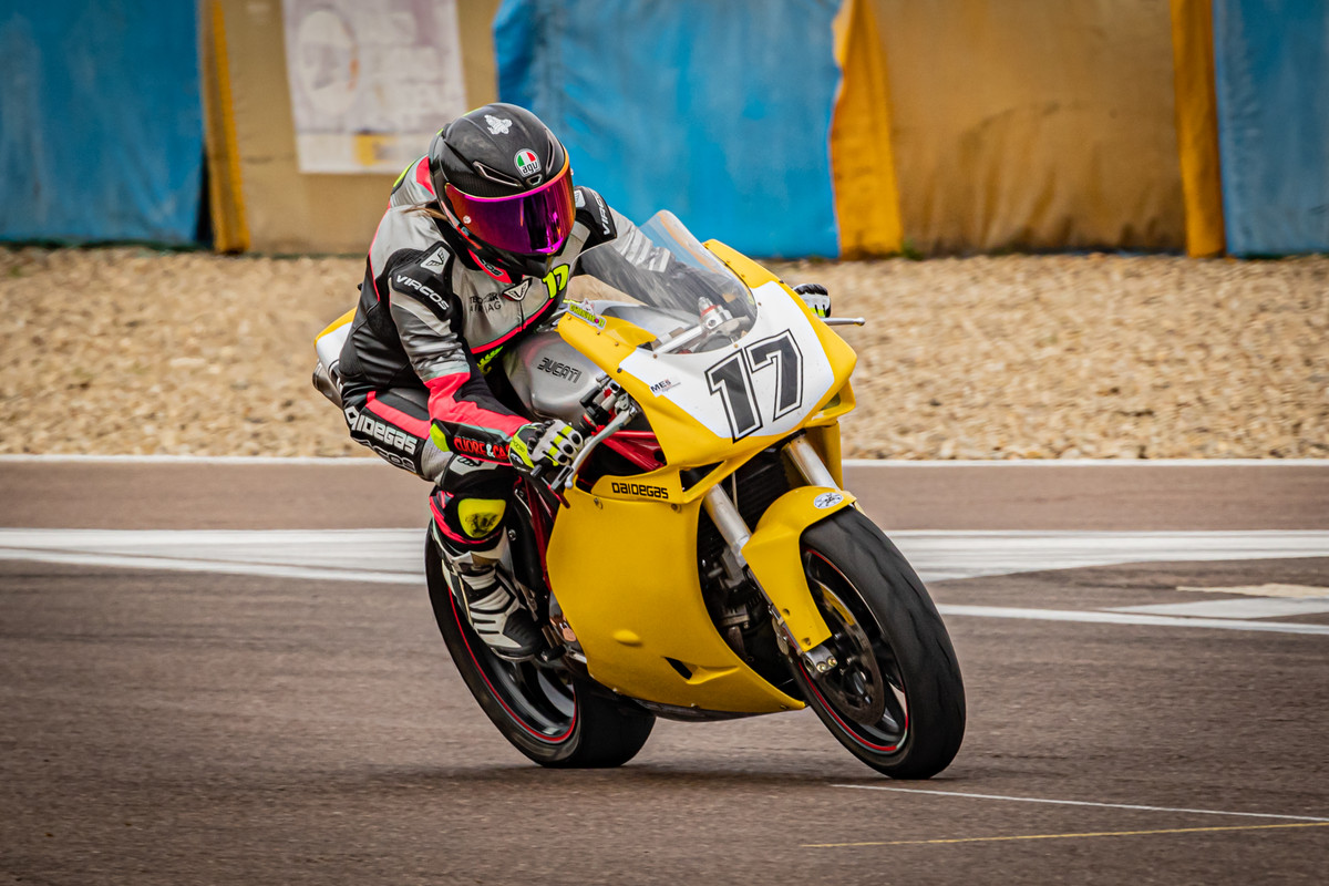 C4CC5A5B-C4B8-438A-8C48-63D493F6E03A