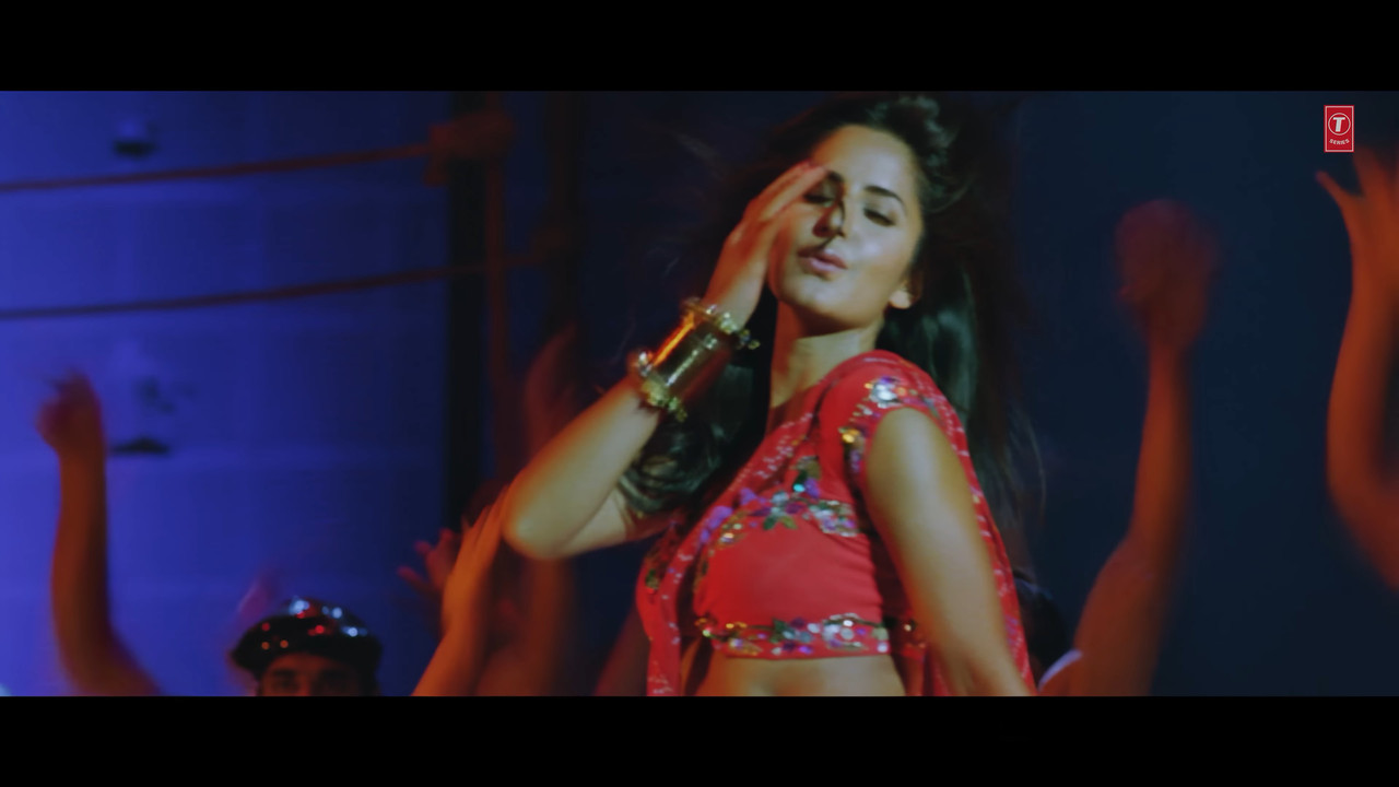 Sheila Ki Jawani Video Song Sunidhi Chauhan Vishal Dadlani Tees Maar Khan Akshay Katrina17