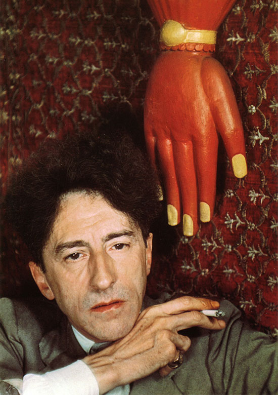 Jean-Cocteau-with-red-hand-Paris-1939