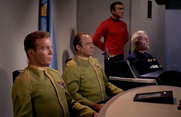OUTER-LIMITS-MALACHI-THRONE-STAR-TREK-1-A-FOTOR.jpg