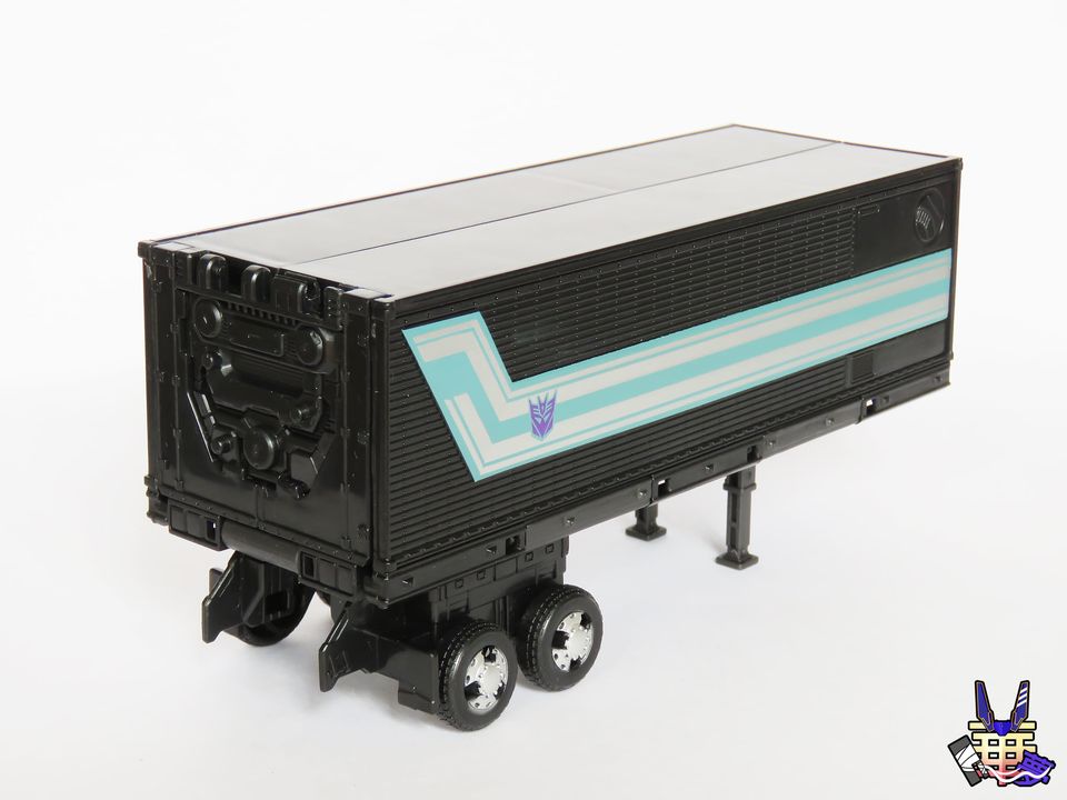 Netflix-War-For-Cybertron-Nemesis-Prime-15