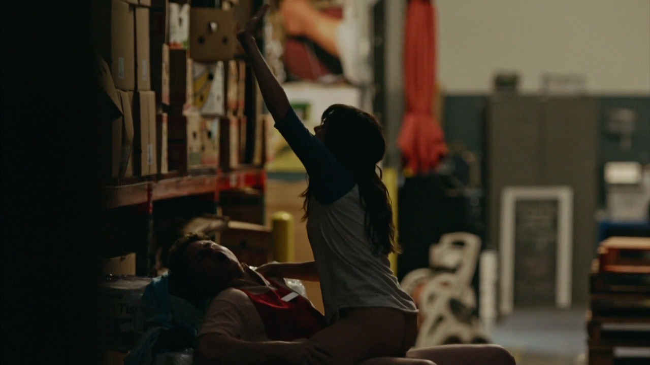 Frankie.Shaw_SMILF.s01.00_01_35_20.Still010