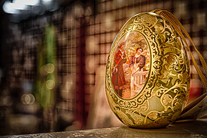 goldvintagegg.jpg