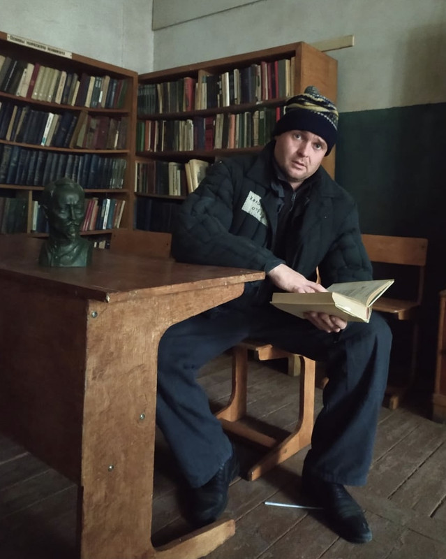 ECF403CD-DDCB-479E-A46E-14B1C5A6D709