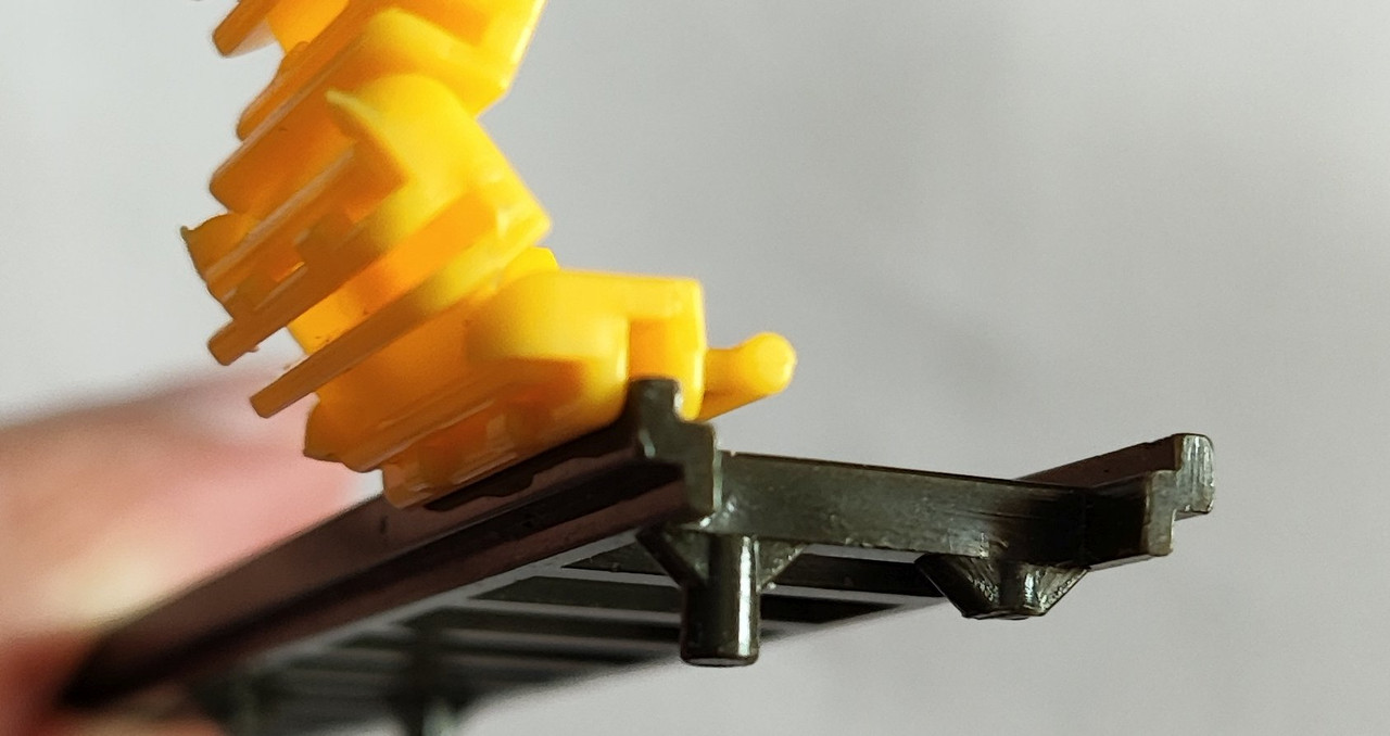 eslabonTitaniumConEscalera