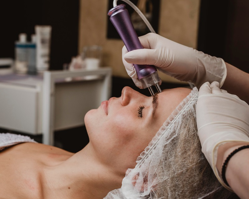 Dermaplaning