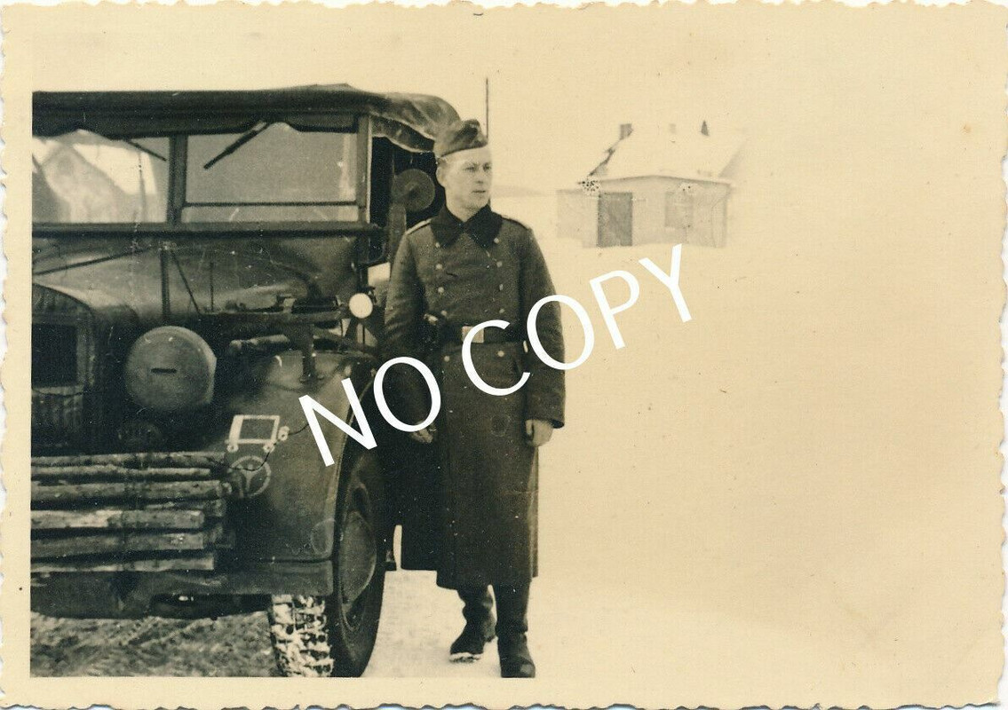 Foto WKII Wehrmacht Soldat Uniform Winter Fahrzeug Kennung Russland