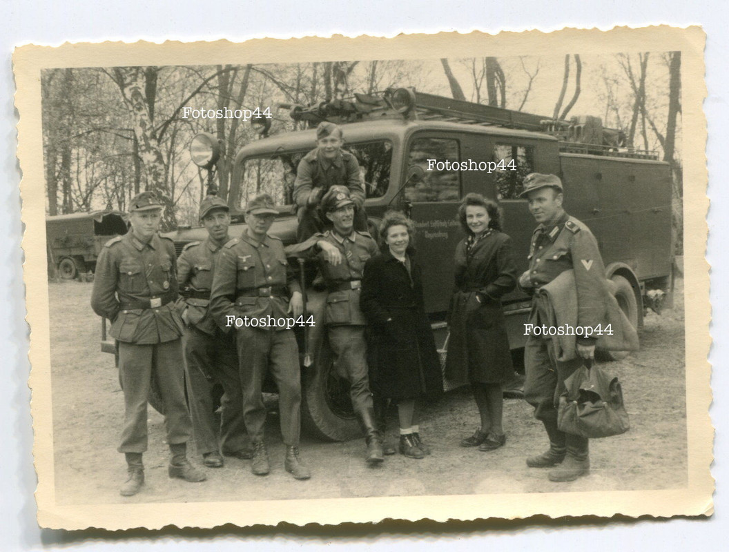 Foto Feuerwehr Feuerlösch - LKW Feuerlöschpolize