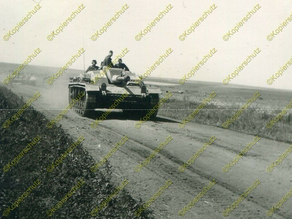 Wehrmacht, Stug, Sturmgeschütz auf Vormarsch in Russland