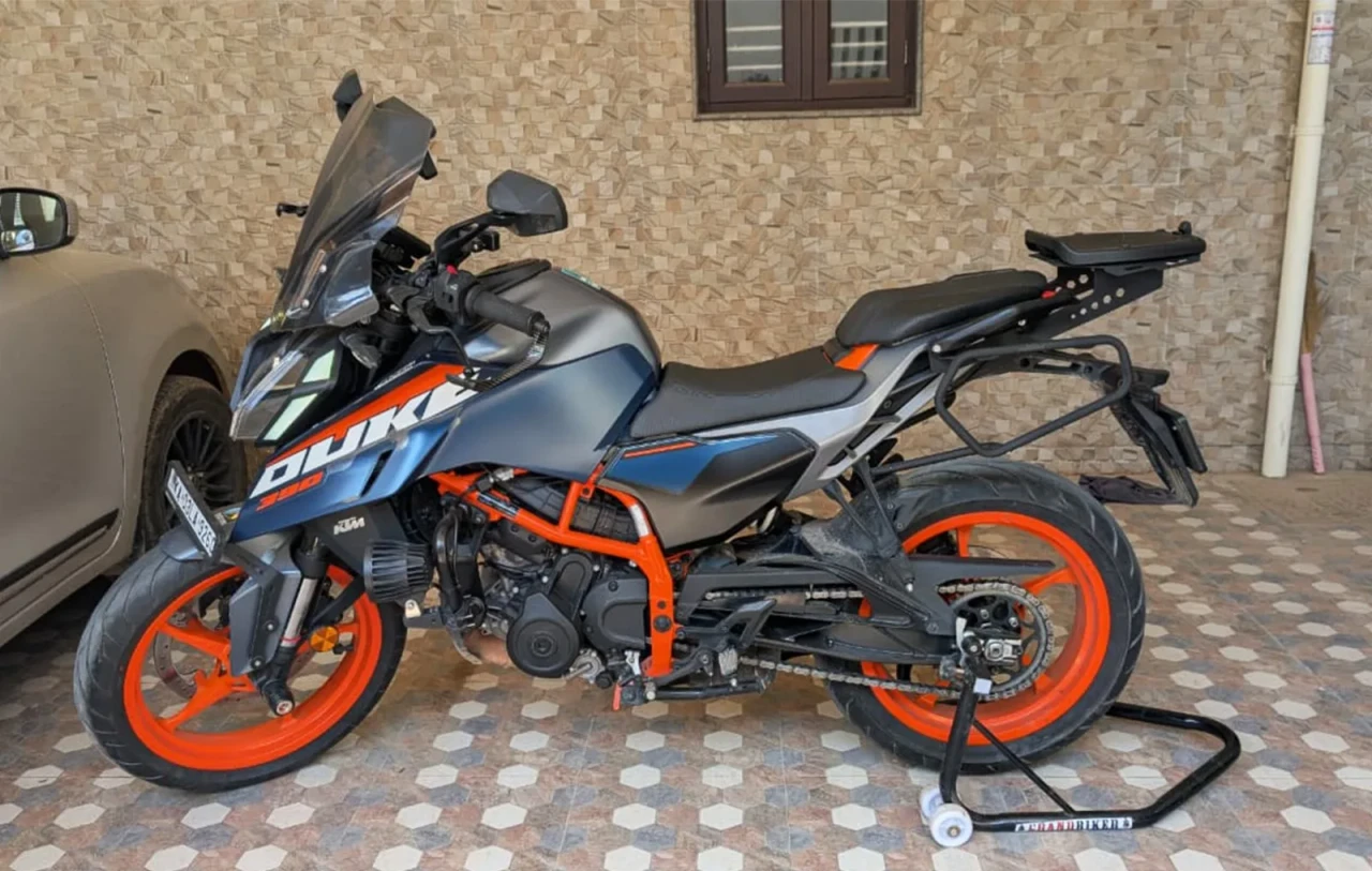KTM Duke 390 tyre fitment context