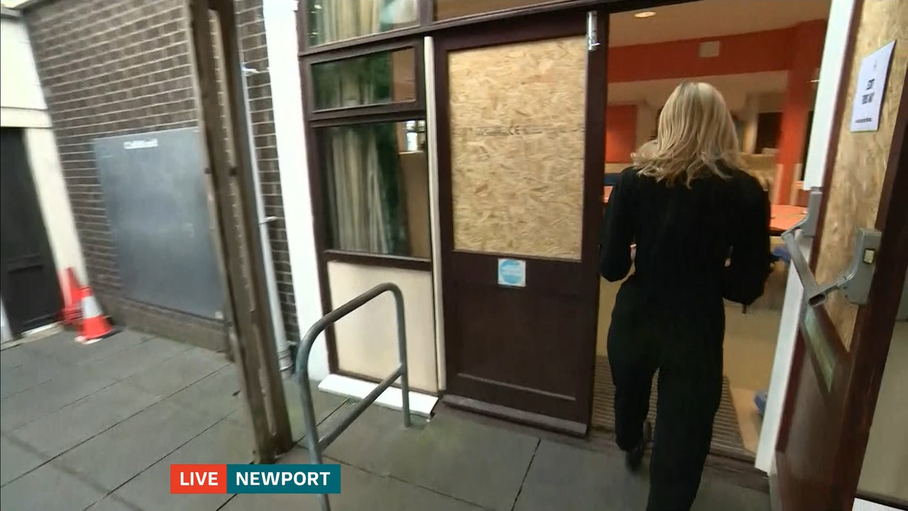 10.01 - 18.00.00 - ITV News Wales at 6. A round-up of all the latest ....ts_snapshot_16.08.151