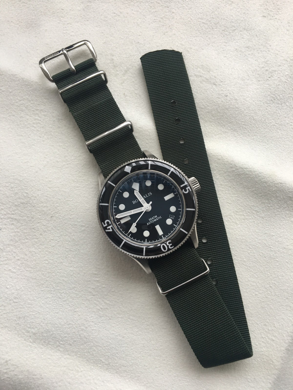 1952EE57-A0BE-4C6B-8134-CBECE71CB3FD