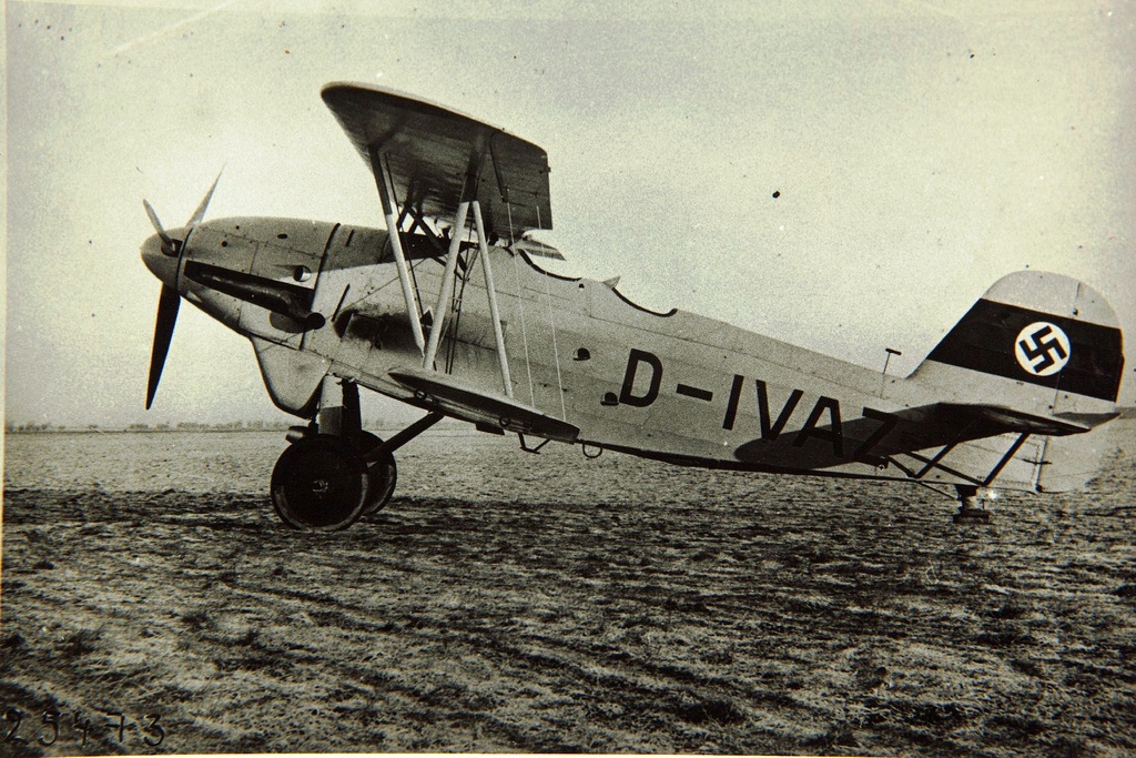 Heinkel HE-45 Pavo. 33 Unidades