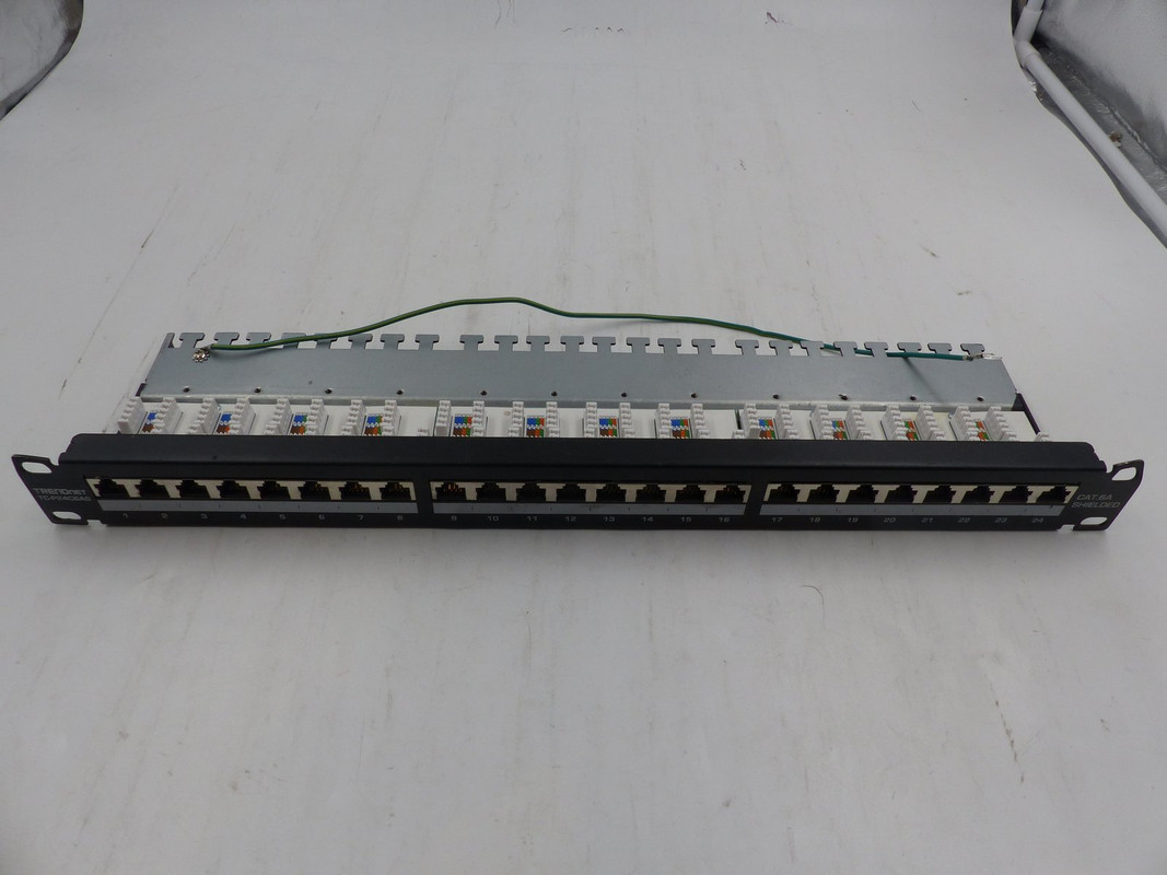 TRENDNET PATCH PANEL 24 PORT CAT 6A SHIELDED 19" 1U RACK MOUNTABLE TC-P24C6AS