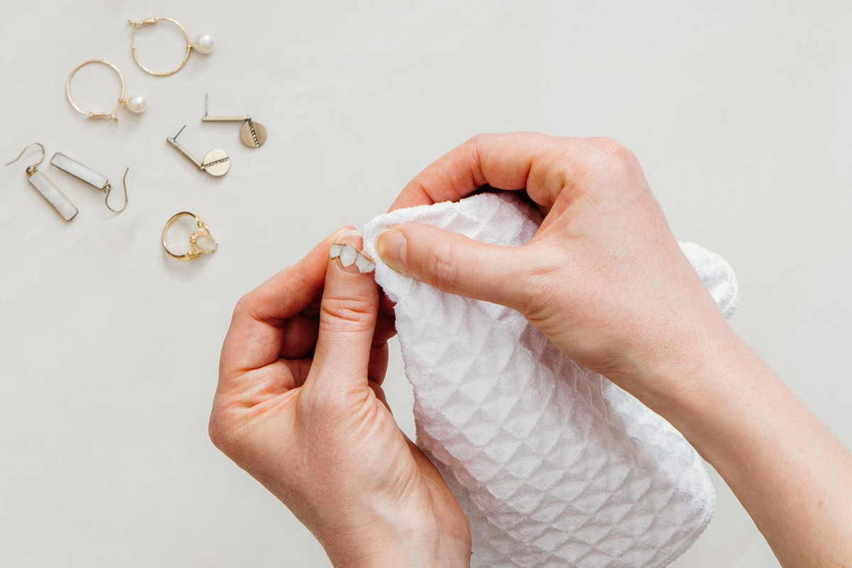 How To Properly Clean Custom Made Jewelry?